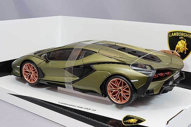 ブラゴ 1/18 ランボルギーニ シアン FKP 37 マットグリーン