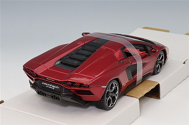 ブラゴ 1/24 ランボルギーニ カウンタック LPI800-4 レッド