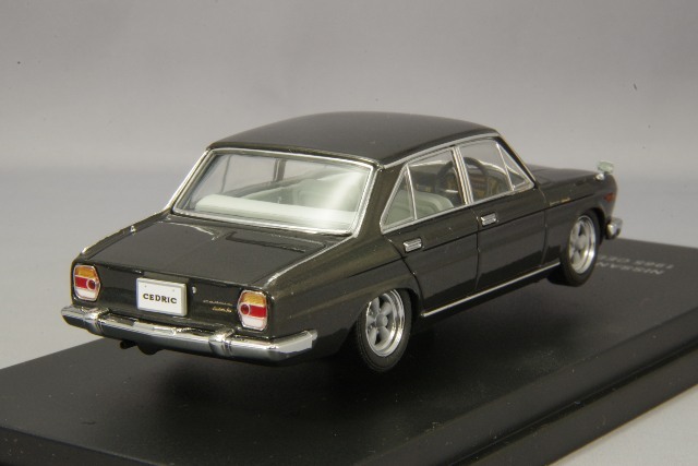 1965年 日産 セドリック カスタム 1/43 CAM@ 1/43 日産 セドリック カスタム (130型) 1965