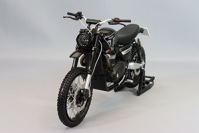 コーギー 1/12トライアンフ スクランブラー 1200 
