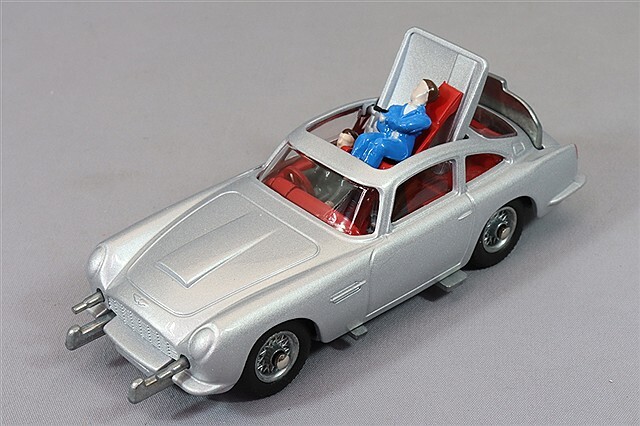 コーギー 1/43 アストンマーティン DB5 #261 シルバー 