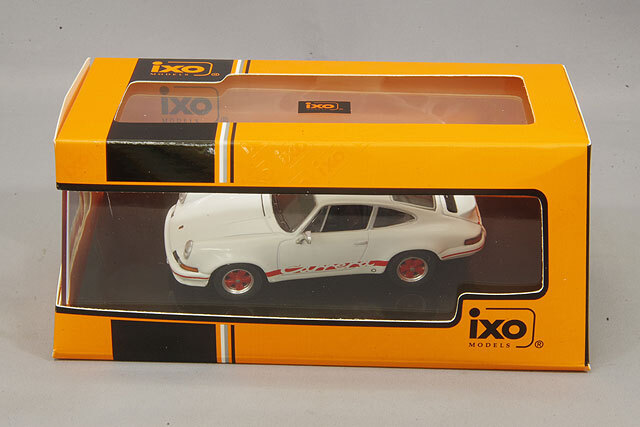 イクソ 1/43 ポルシェ 911 カレラ RS 2.7 1973 ホワイト/レッド