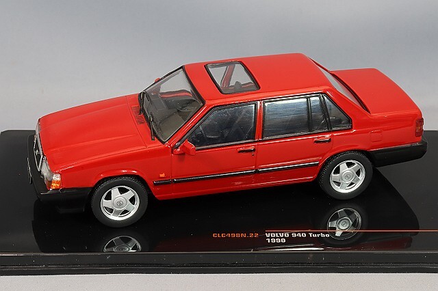 イクソ 1/43 ボルボ 940 ターボ 1990 レッド