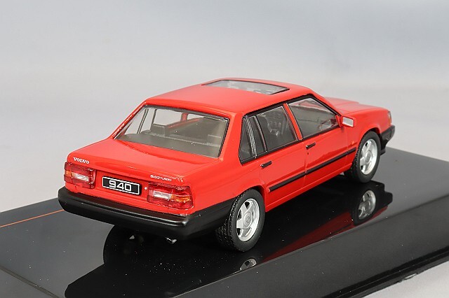 イクソ 1/43 ボルボ 940 ターボ 1990 レッド