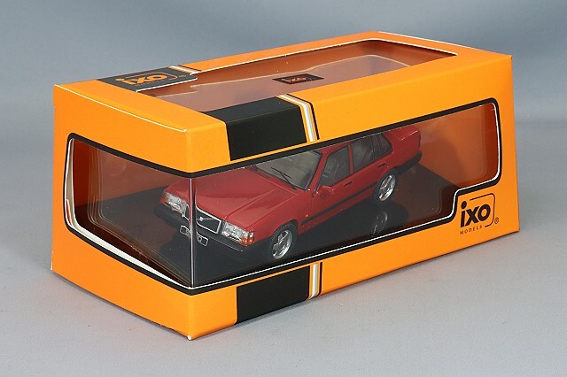 イクソ 1/43 ボルボ 940 ターボ 1990 レッド