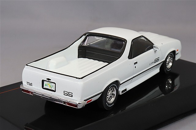 イクソ 1/43 シボレー エルカミーノ SS 1987 ホワイト