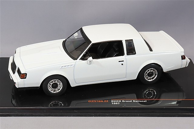 イクソ 1/43 ビュイック グランドナショナル 1987 ホワイト