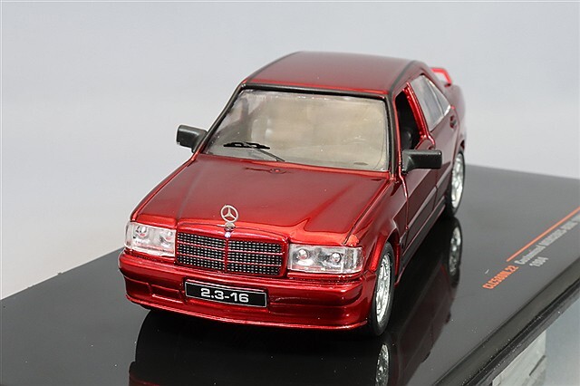 イクソ 1/43 メルセデスベンツ 190E 2.3 16V 1984 メタリックレッド
