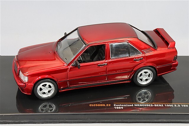 イクソ 1/43 メルセデスベンツ 190E 2.3 16V 1984 メタリックレッド