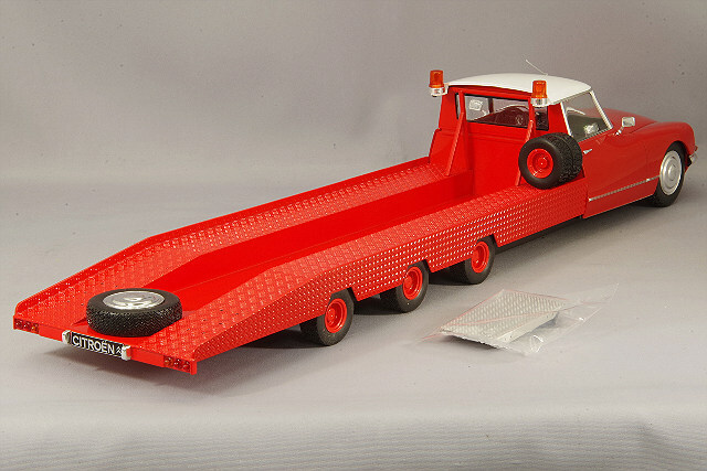 CMR 1/12 シトロエン DS Tissier Blue CMR138 Amazon.co.jp: CMR 1/18 Citroen CITROEN DS Tissier Blue