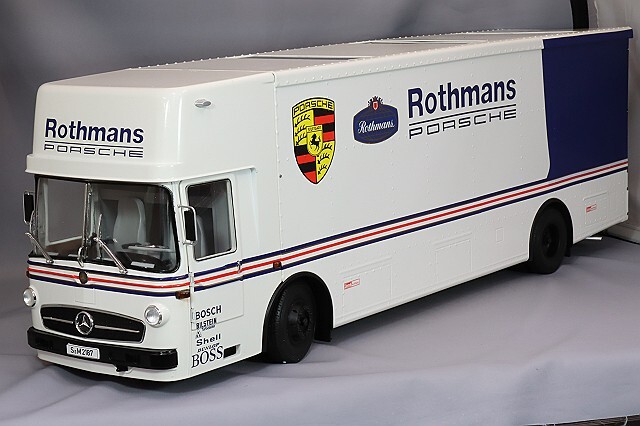 CMR メルセデス O317 レーストランスポーター 　ロスマンズ　ポルシェ CMR 1/18 メルセデスベンツ O317 レーストランスポーター