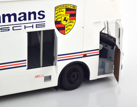 CMR メルセデス O317 レーストランスポーター 　ロスマンズ　ポルシェ CMR 1/18 メルセデスベンツ O317 レーストランスポーター