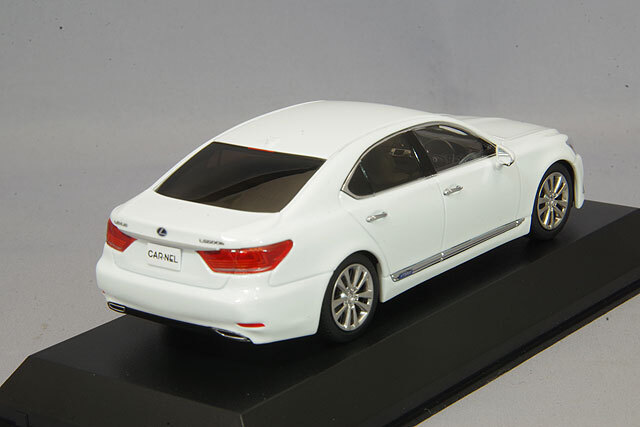 カーネル 1/43 レクサス LS600h Ver.L (UVF45) 2014 ホワイトパール