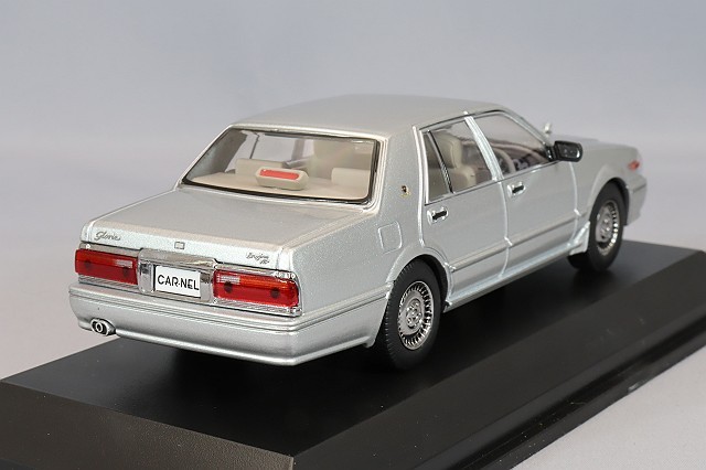 カーネル 1/43 日産 グロリア ブロアム VIP (PAY31) 1998 プラチナム