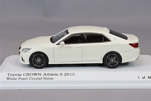 カーネル 1/64 トヨタ クラウン アスリート S 2015 ホワイトパール