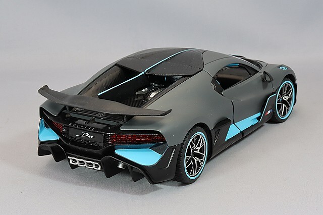 RASTAR 1/24 ブガッティ ディーヴォ グレー