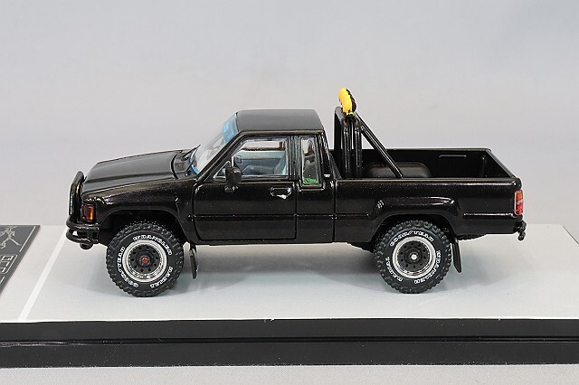 DiecastTalk特注 GCD 1/64 トヨタ 1985 ハイラックス 4x4 SR5