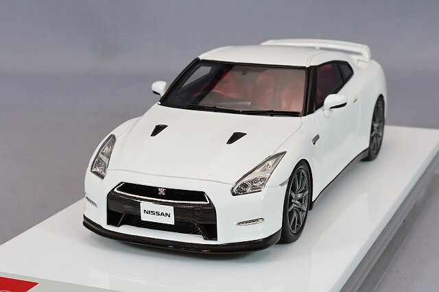 アイドロン 1/43 日産 GT-R 2014 ブリリアントホワイトパール