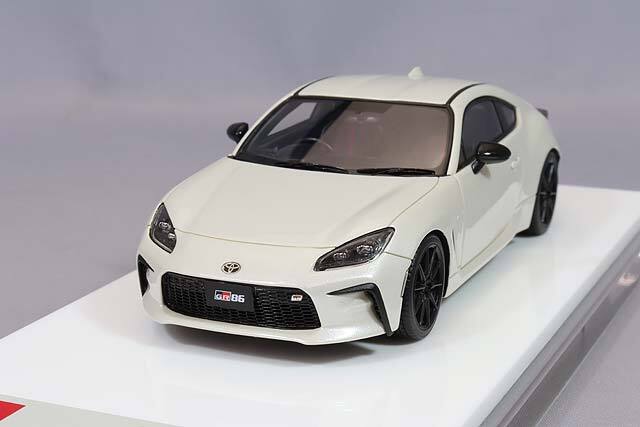 アイドロン 1/43 トヨタ GR86 RZ 2021 クリスタルホワイトパール