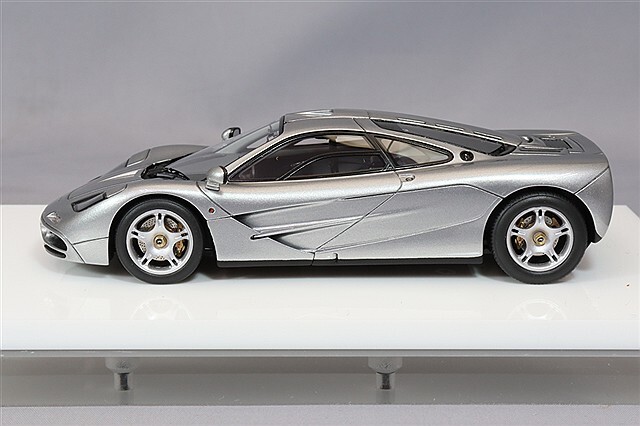 アイドロン 1/43 マクラーレン F1 ロードカー1994 マグネシウムシルバー