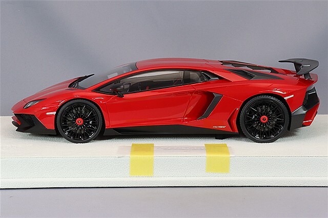 アイドロン 1/18 ランボルギーニ アヴェンタドール LP750-4 SV