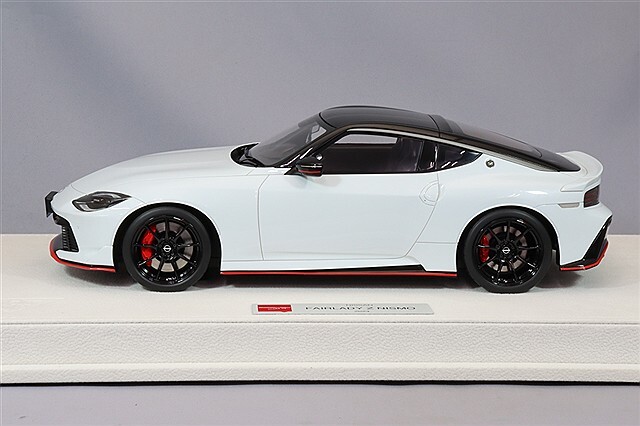 ニッサン　フェアレディZ　プリズムホワイト/スーパーブラック　数量限定商品 日産オンラインショップ：Fairlady Z (Prism White / Super