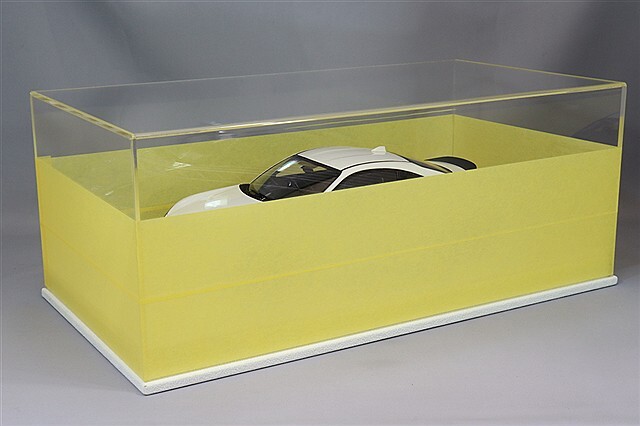 アイドロン 1/18 トムス GR86 ワイドボディ 2022 クリスタルホワイトパール