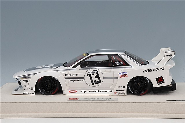 アイドロン 1/18 LB-KAIDO WORKS 日産 スカイライン (R32) 東京オート