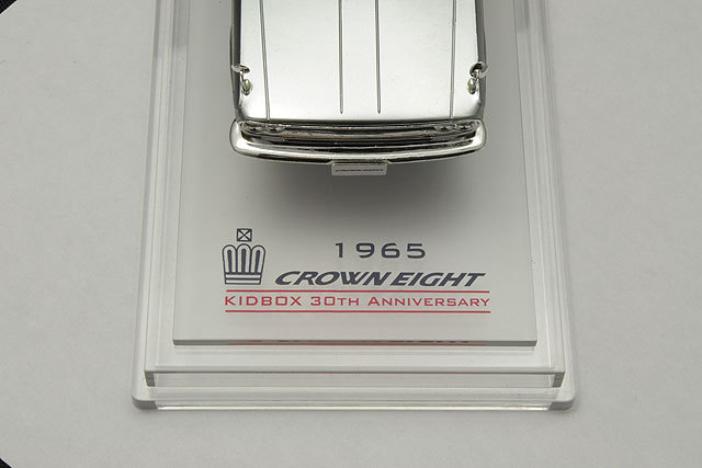 キッドボックス30周年記念モデル】 ENIF 1/43 トヨタ クラウン エイト