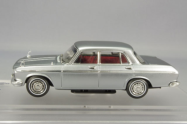 特価商品】 【キッドボックス30周年記念モデル】 ENIF 1/43