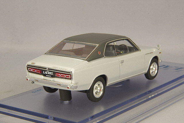ENIF 1/43 日産 ローレル 2000GX 2ドア ハードトップ 1970年型