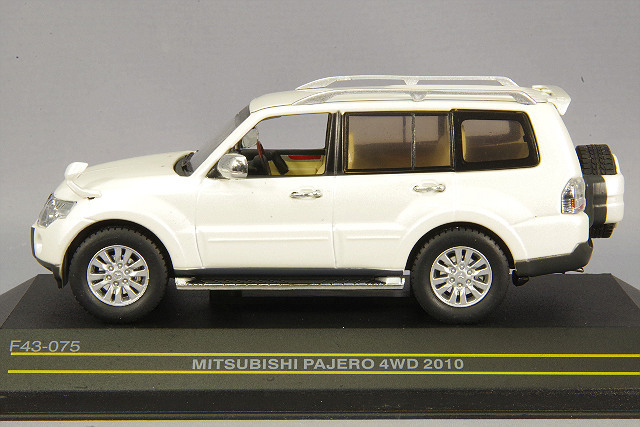 First43 1/43 三菱 パジェロ 4WD 2010 パールホワイト