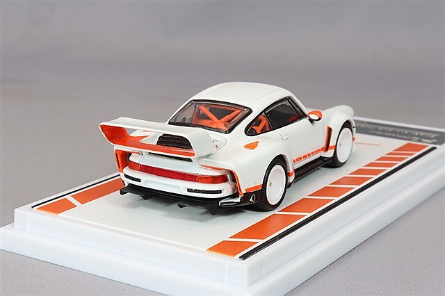 Finclassically 1/64 シンガー DLS ターボ パールホワイト
