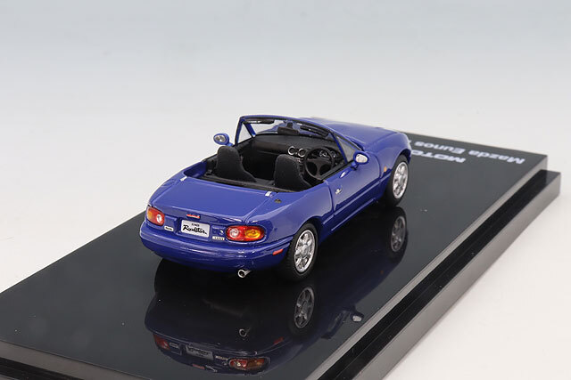 MOTORHELIX 1/64 マツダ ユーノス ロードスター (NA) 右ハンドル