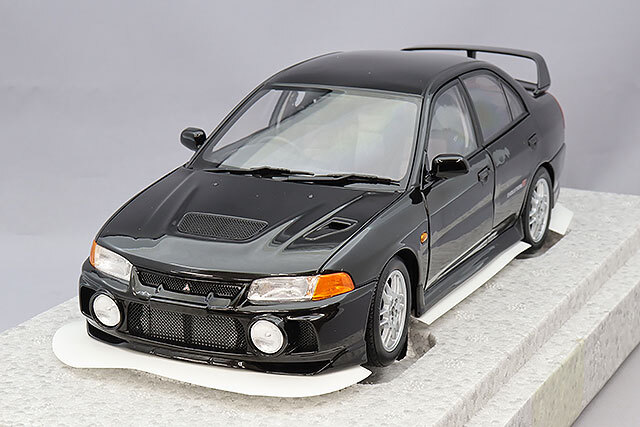 MOTORHELIX 1/18 三菱 ランサー エボリューション IV ピレネーブラック