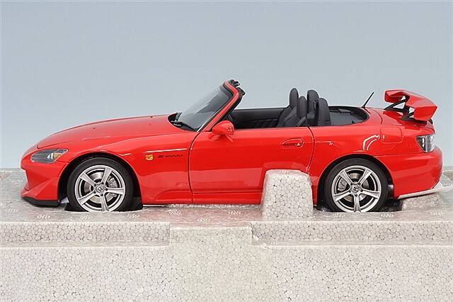 MOTORHELIX 1/18 ホンダ S2000 タイプS 2007 ニューフォーミュラレッド