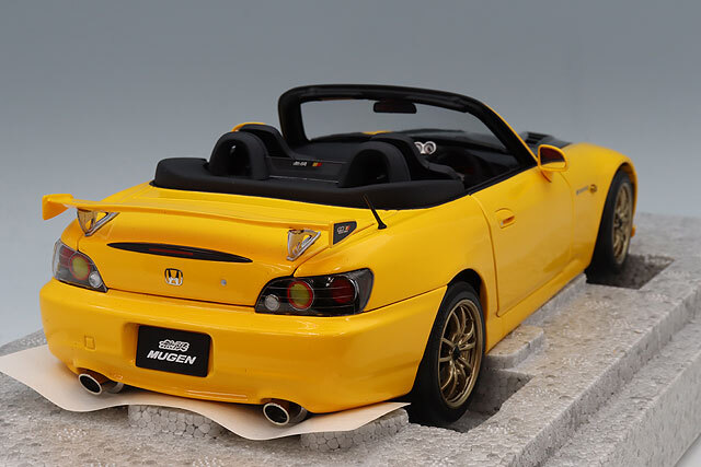 MOTORHELIX 1/18 ホンダ S2000 (AP2) 無限 MUGEN ニューインディ
