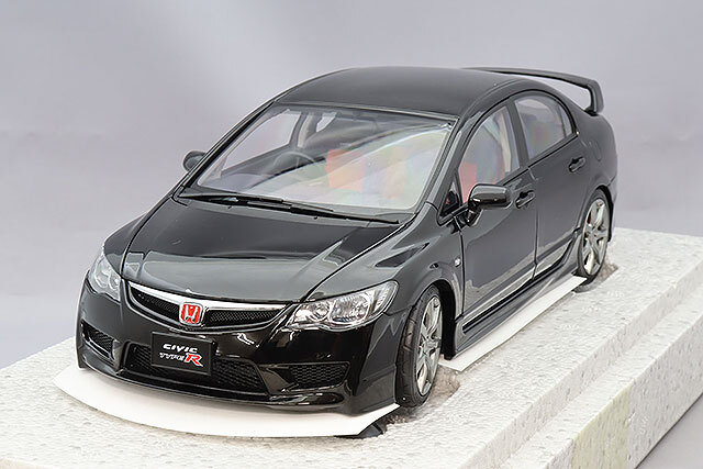 MOTORHELIX 1/18 ホンダ シビック タイプR (FD2) 2007 フェイスリフト