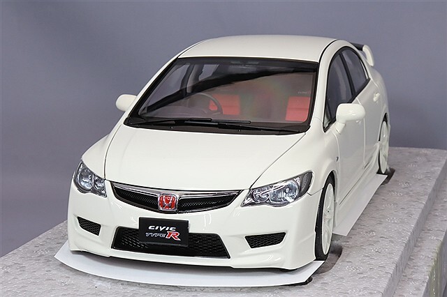 MOTORHELIX 1/18 ホンダ シビック タイプR (FD2) 2007 前期型