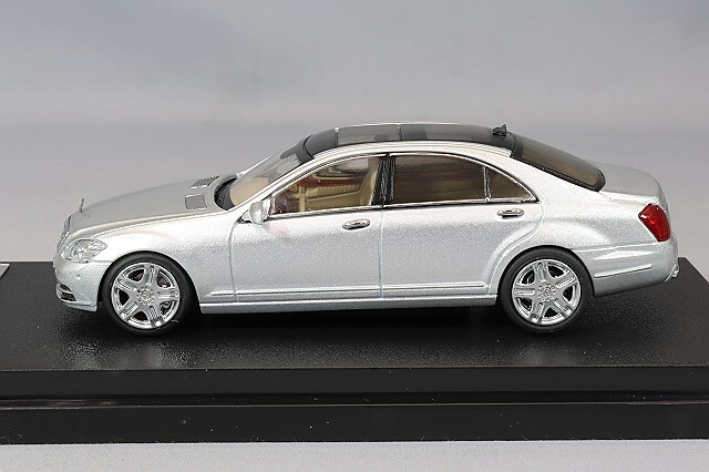 モーターヘリックス 1/64 メルセデスベンツ Sクラス S600L W221 シルバー