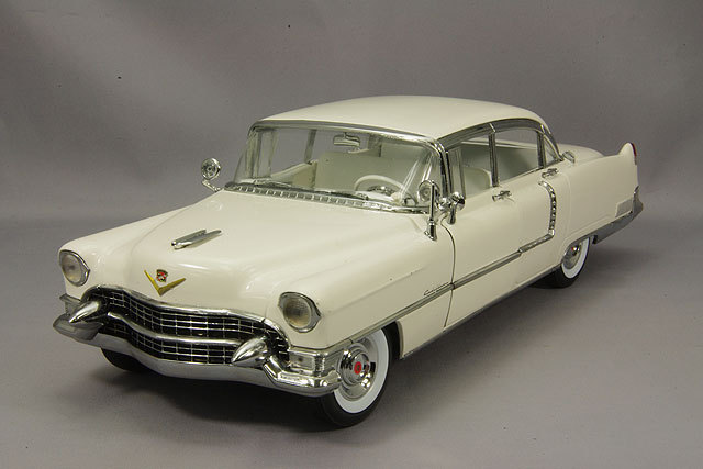 グリーンライト 1/18 1955 キャデラック フリートウッド シリーズ60  