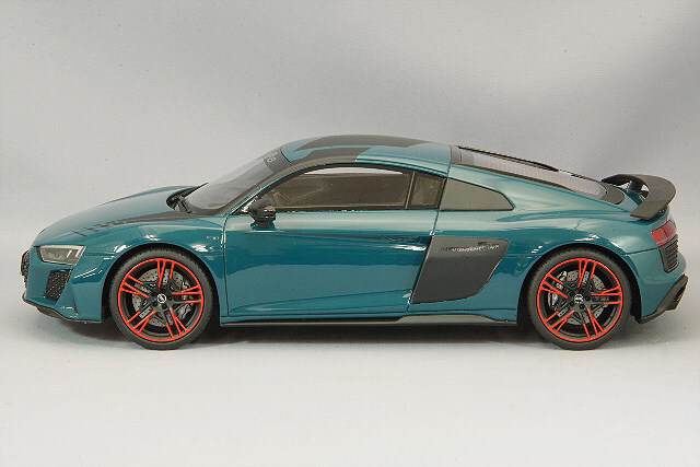 GTスピリット 1/18 アウディ R8 グリーンヘル グリーン