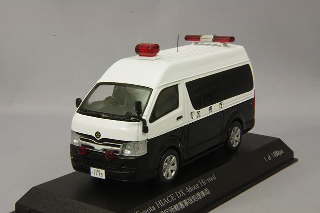 特価商品】 RAI'S 1/43 トヨタ ハイエース DX 4ドア ハイルーフ 2007