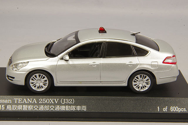 RAI'S 1/43 日産 ティアナ 250XV (J32) 2015 鳥取県警察交通部