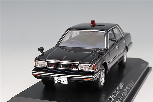 RAI'S 1/43 日産 セドリック (YPY30改) 1985 警視庁交通部交通