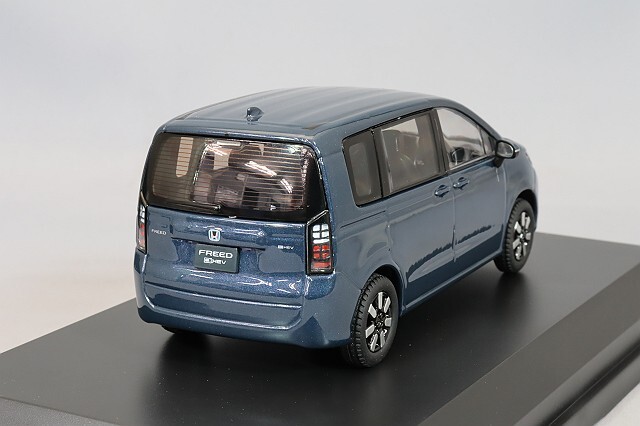 ホビージャパン 1/43 ホンダ フリード シーベッドブルーパール