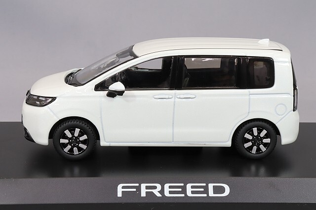 ホンダ フリード　ミニカー　新品　プラチナホワイトパール　1/43 ホンダ フリード プラチナホワイトパール (ミニカー) - ホビー