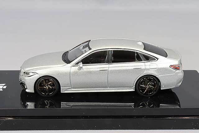 ホビージャパン 1/64 トヨタ クラウン 2.0 RS リミテッド