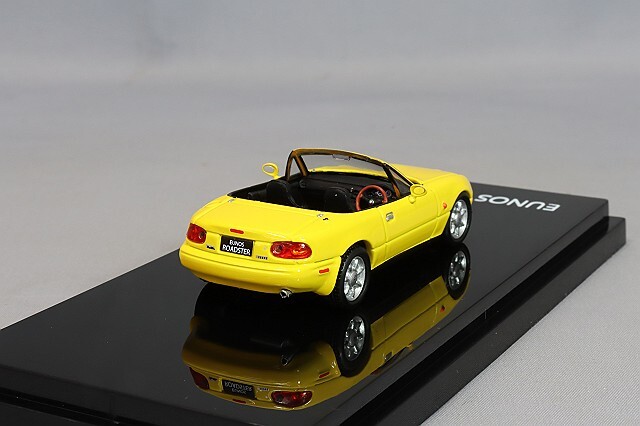 ホビージャパン 1/64 ユーノスロードスター (NA6CE) J-LIMITED