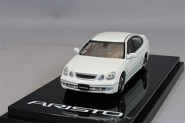ホビージャパン 1/64 トヨタ アリスト V300 VERTEX EDITION 前期型